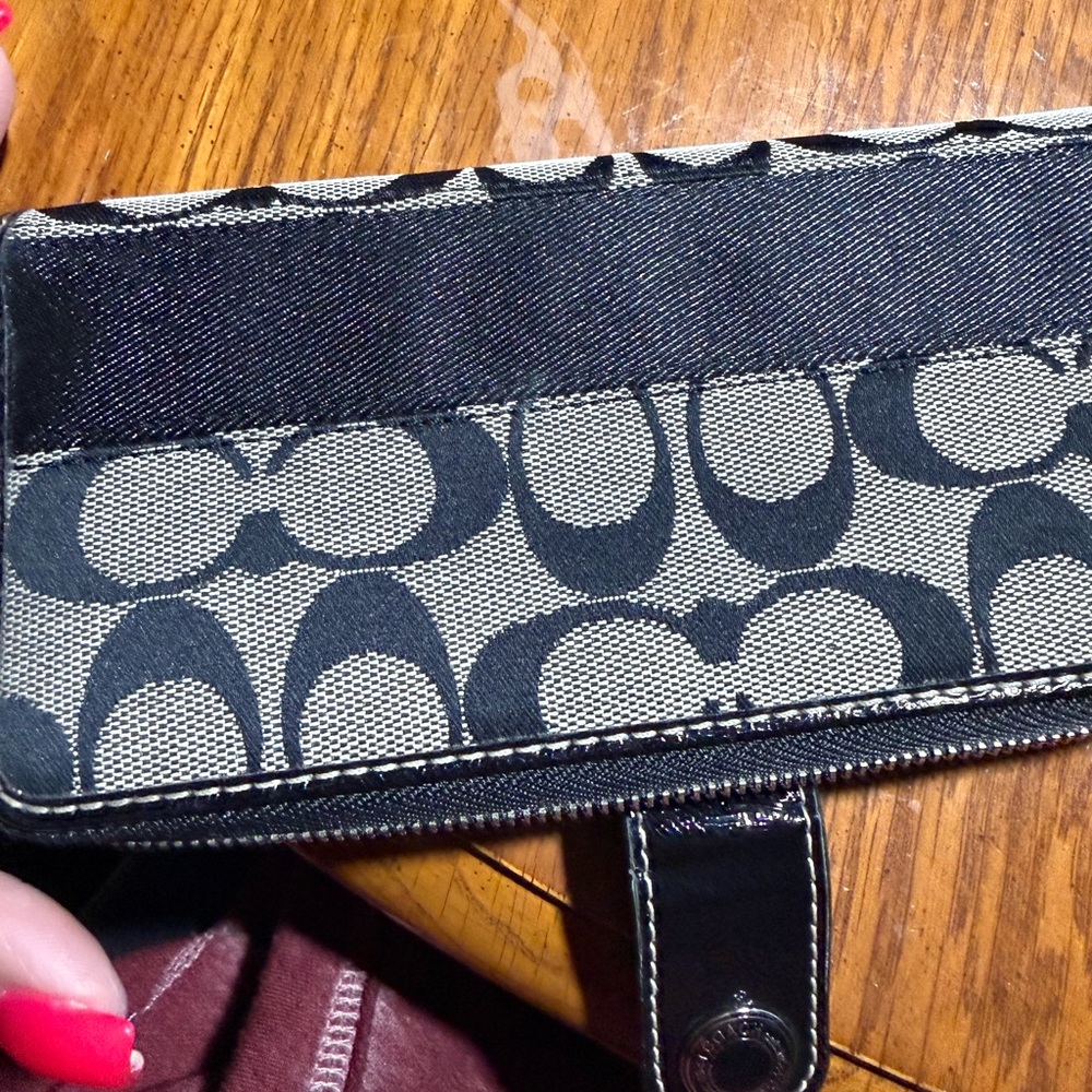 REHAB ONLY ITEM Coach Signature C Elegant Black Women's Wallet